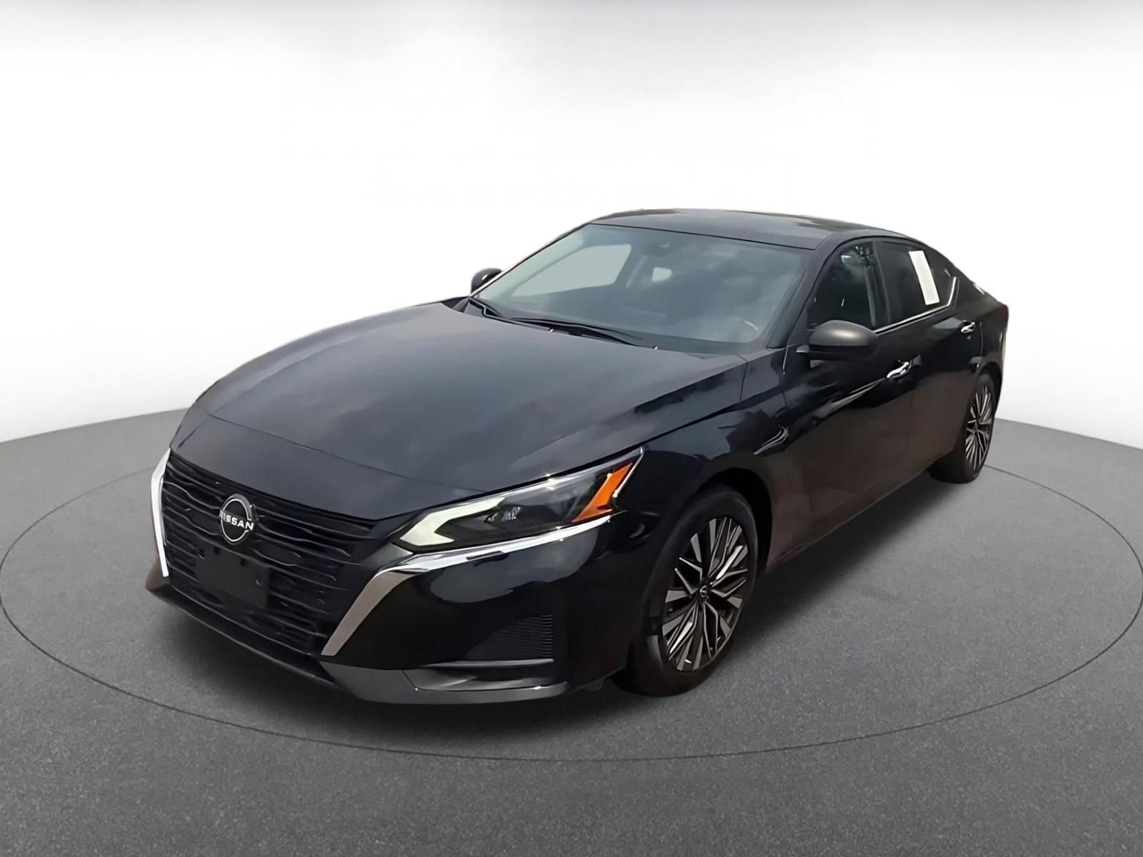 Used 2025 Nissan Altima 2.5 SV FWD image 7