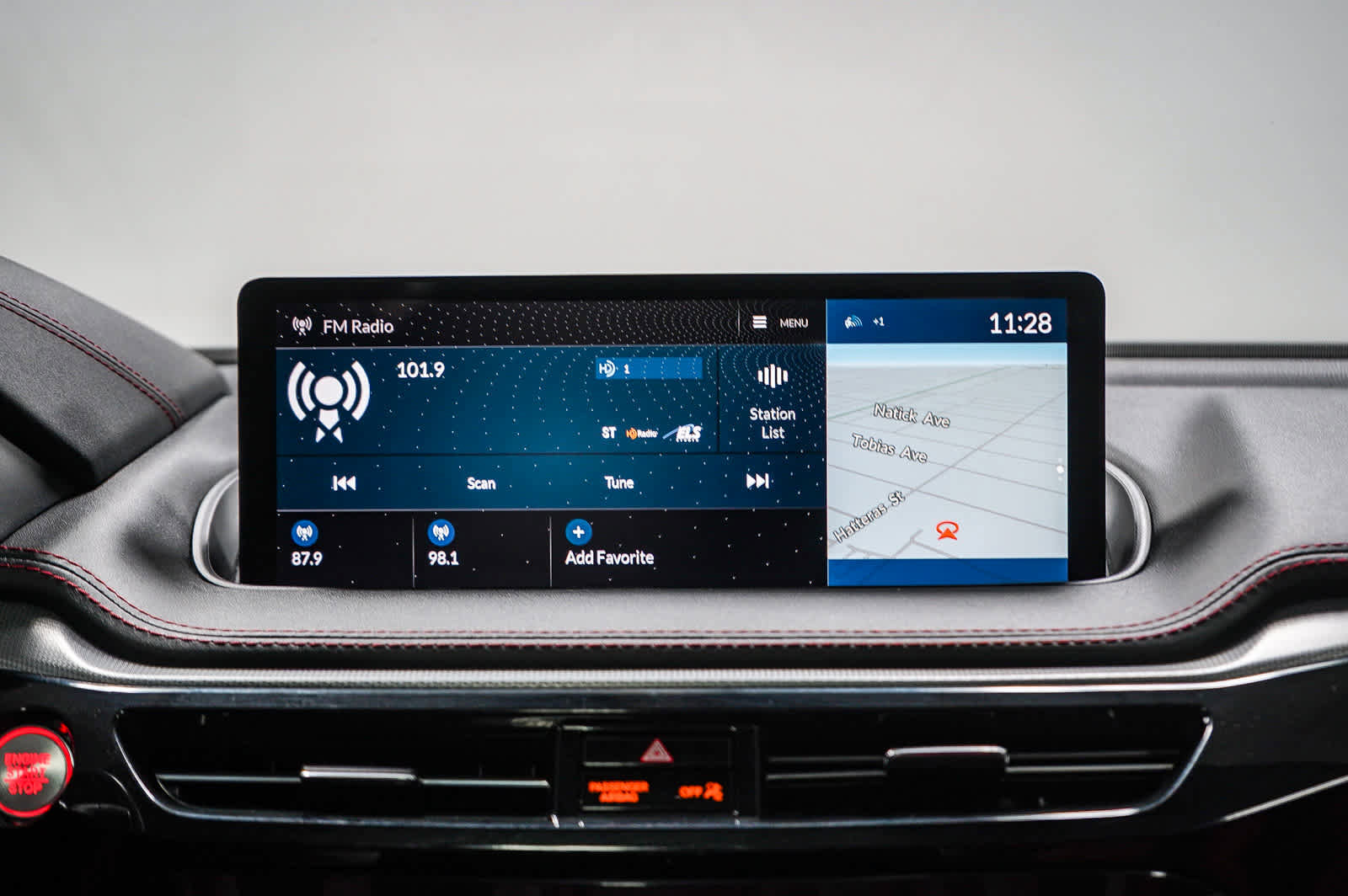 Used 2023 Acura MDX A-Spec image 16