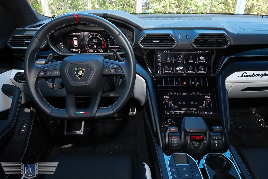 Used 2023 Lamborghini Urus S AWD/4WD image 23