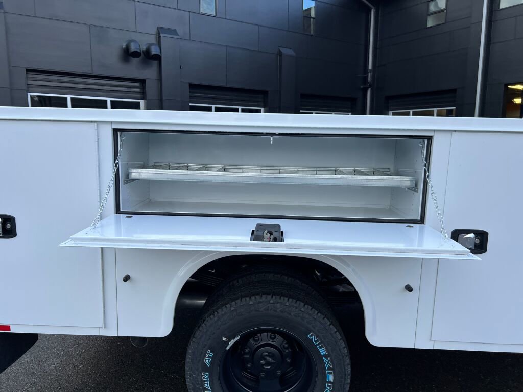 New 2024 RAM 3500 Tradesman image 21