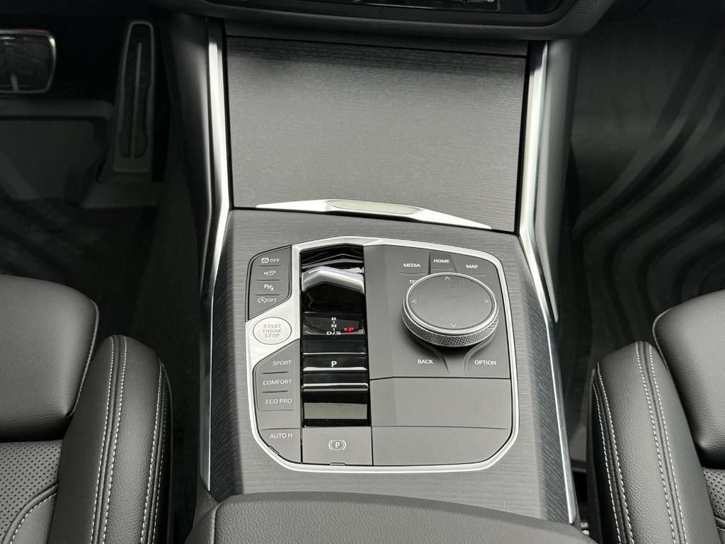 New 2026 BMW 330i xDrive Sedan w/ M Sport Package AWD/4WD image 8