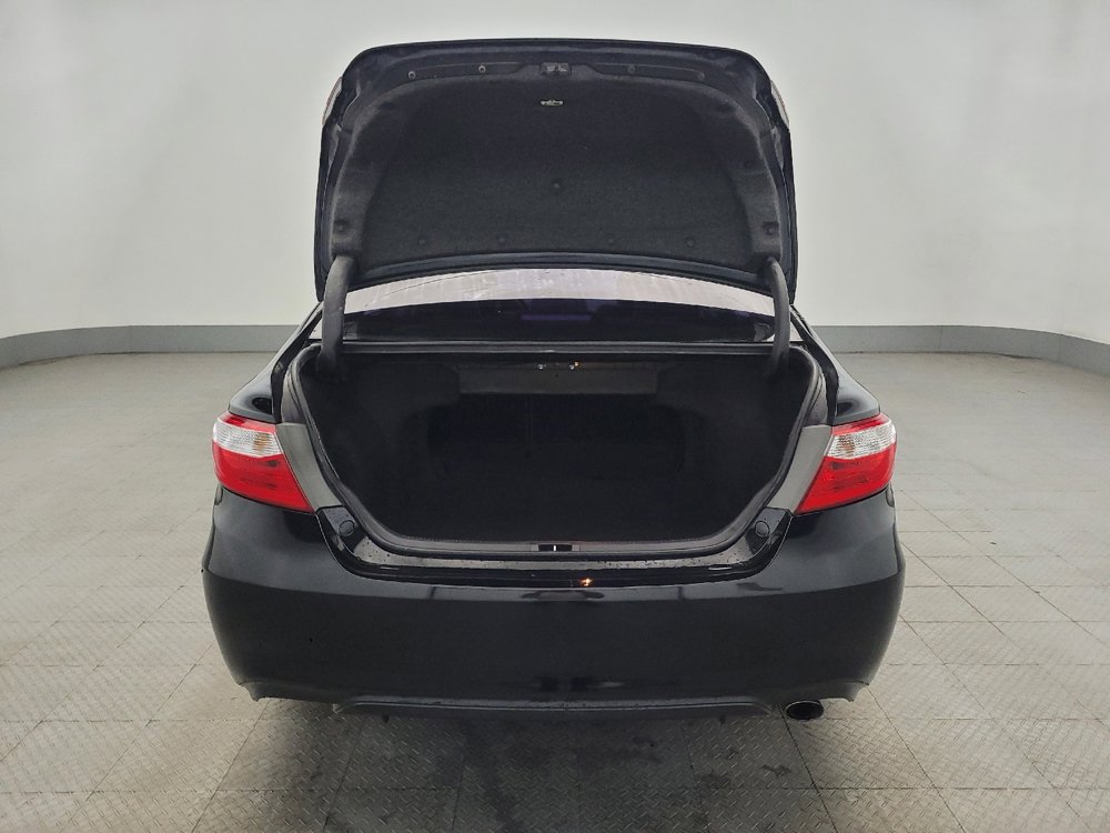 Used 2016 Toyota Camry SE image 29