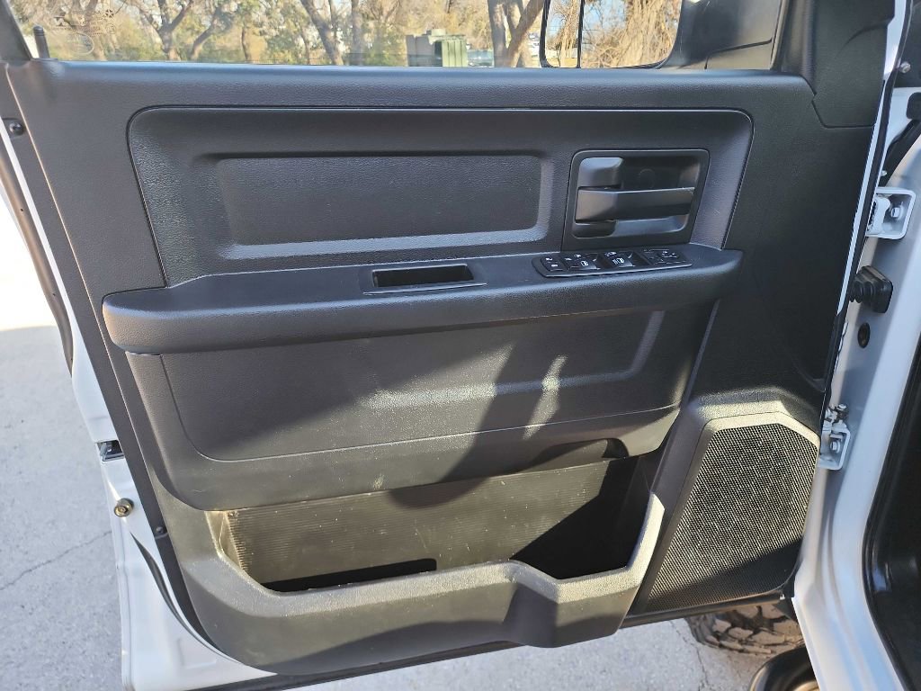 Used 2013 RAM 2500 Tradesman w/ Chrome Appearance Group image 12