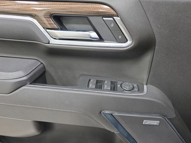 Used 2025 Chevrolet Silverado 1500 LT Trail Boss w/ Convenience Package II AWD/4WD image 28