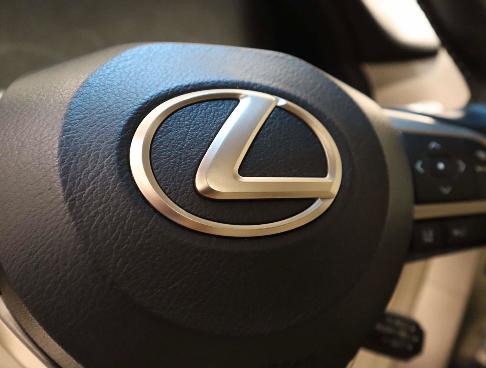 Used 2020 Lexus GX 460 Premium w/ Premium Package AWD/4WD image 39
