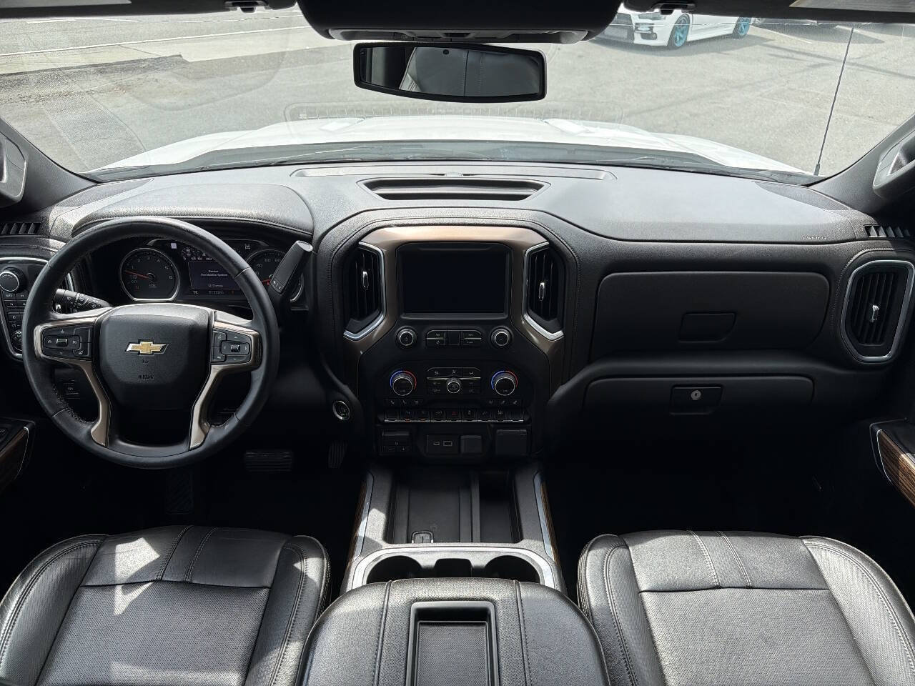 Used 2019 Chevrolet Silverado 1500 High Country w/ Technology Package AWD/4WD image 24