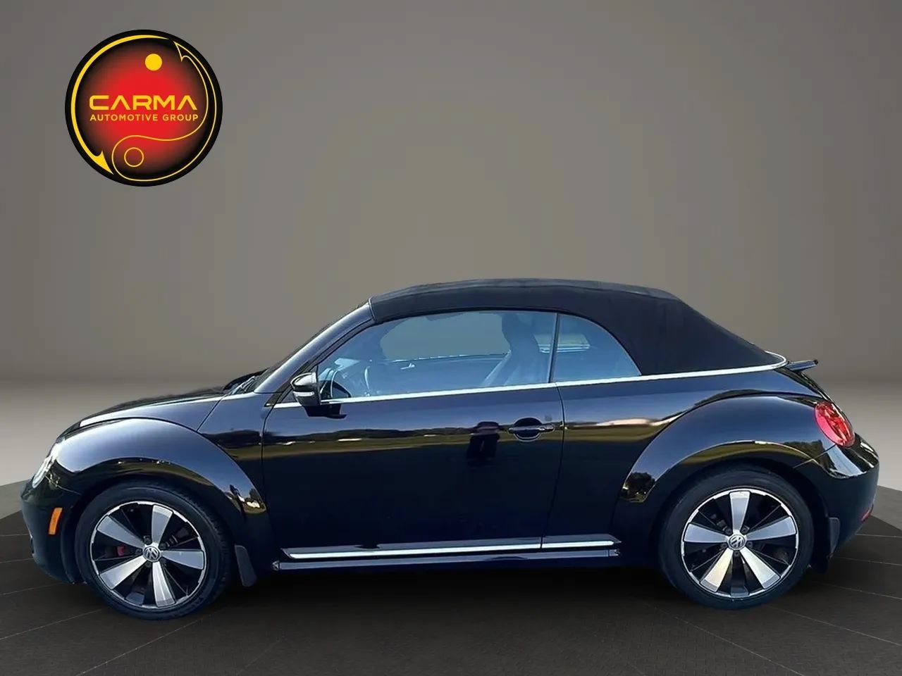 Used 2013 Volkswagen Beetle 2.0T FWD image 2