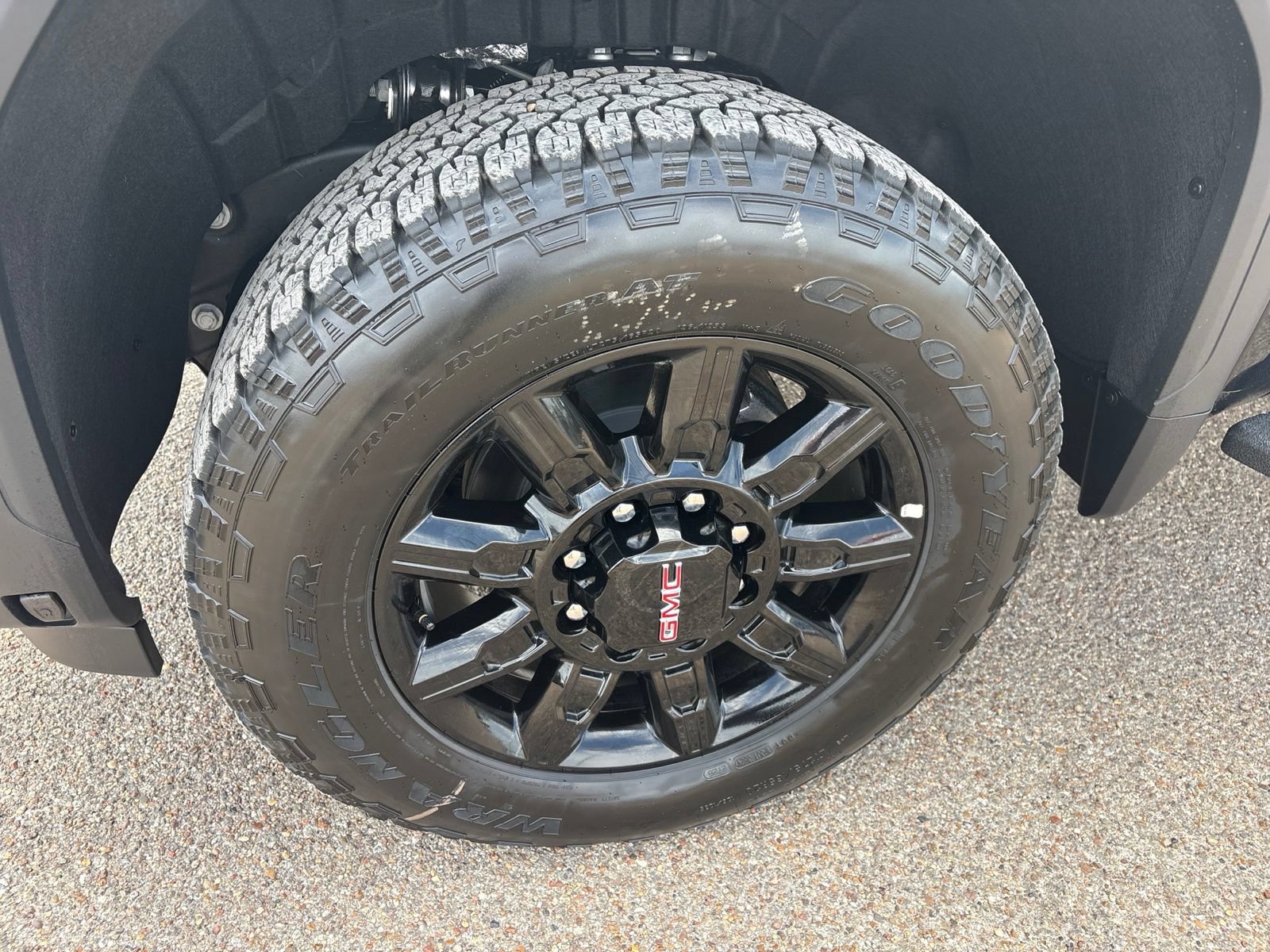 New 2026 GMC Sierra 2500 AT4 w/ AT4 Premium Plus Package AWD/4WD image 36