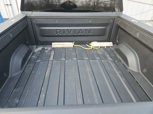 Used 2023 Rivian R1T Launch Edition image 14