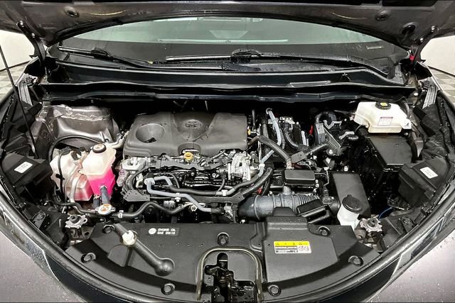 Used 2021 Toyota Sienna XLE image 9