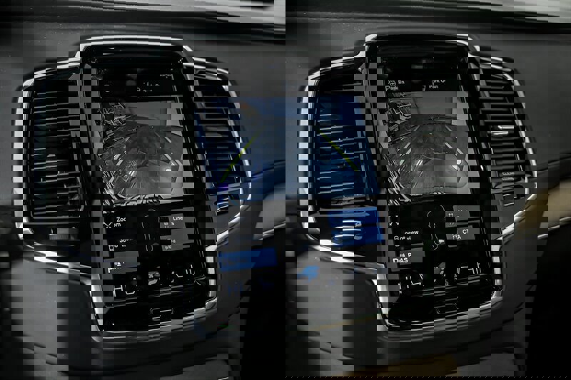 Used 2016 Volvo XC90 T8 Inscription image 32