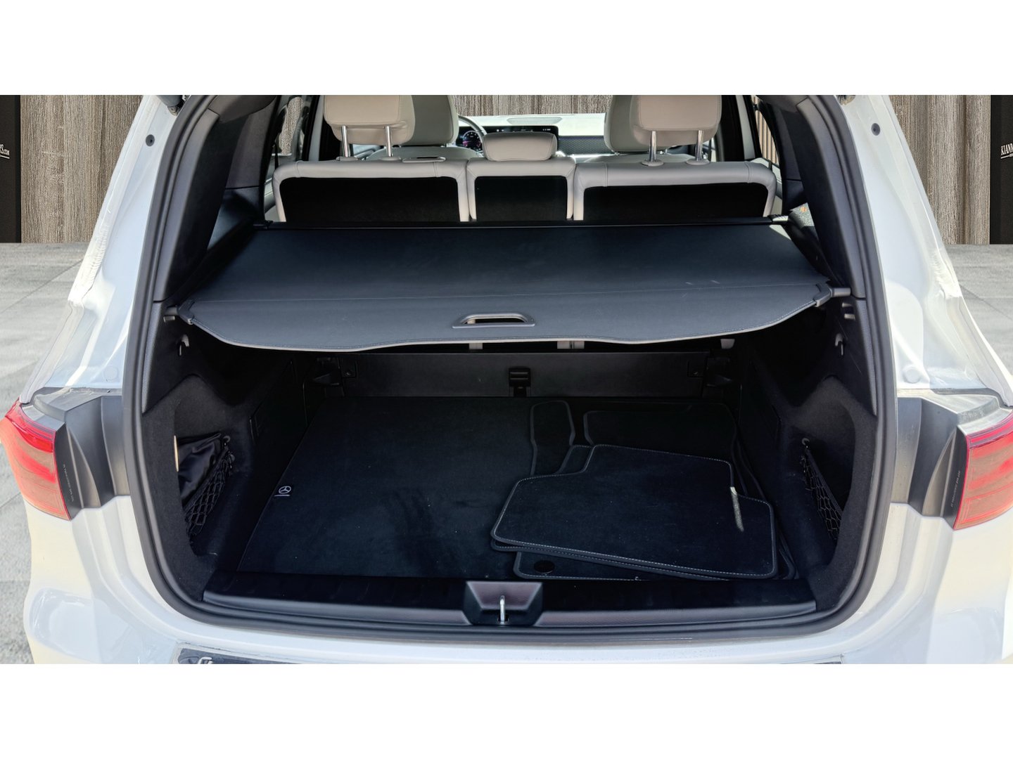 Used 2025 Mercedes-Benz GLB 250 image 14