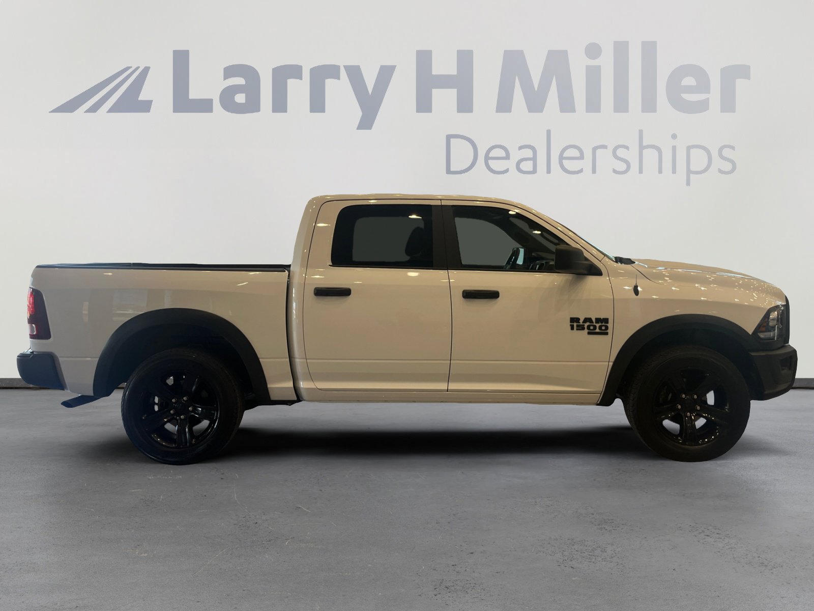 Used 2024 RAM 1500 Classic Warlock image 6