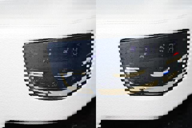 Used 2017 Cadillac Escalade Luxury AWD/4WD image 30