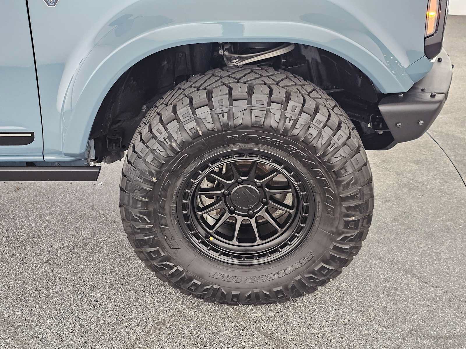 Used 2021 Ford Bronco First Edition AWD/4WD image 9