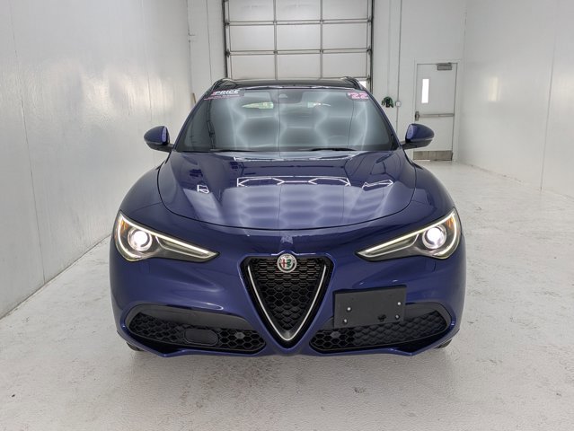 Used 2022 Alfa Romeo Stelvio Ti image 2
