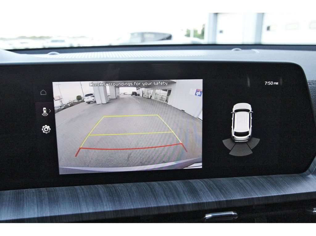 Used 2025 Kia Telluride EX w/ EX Captain's Chair Package FWD image 18