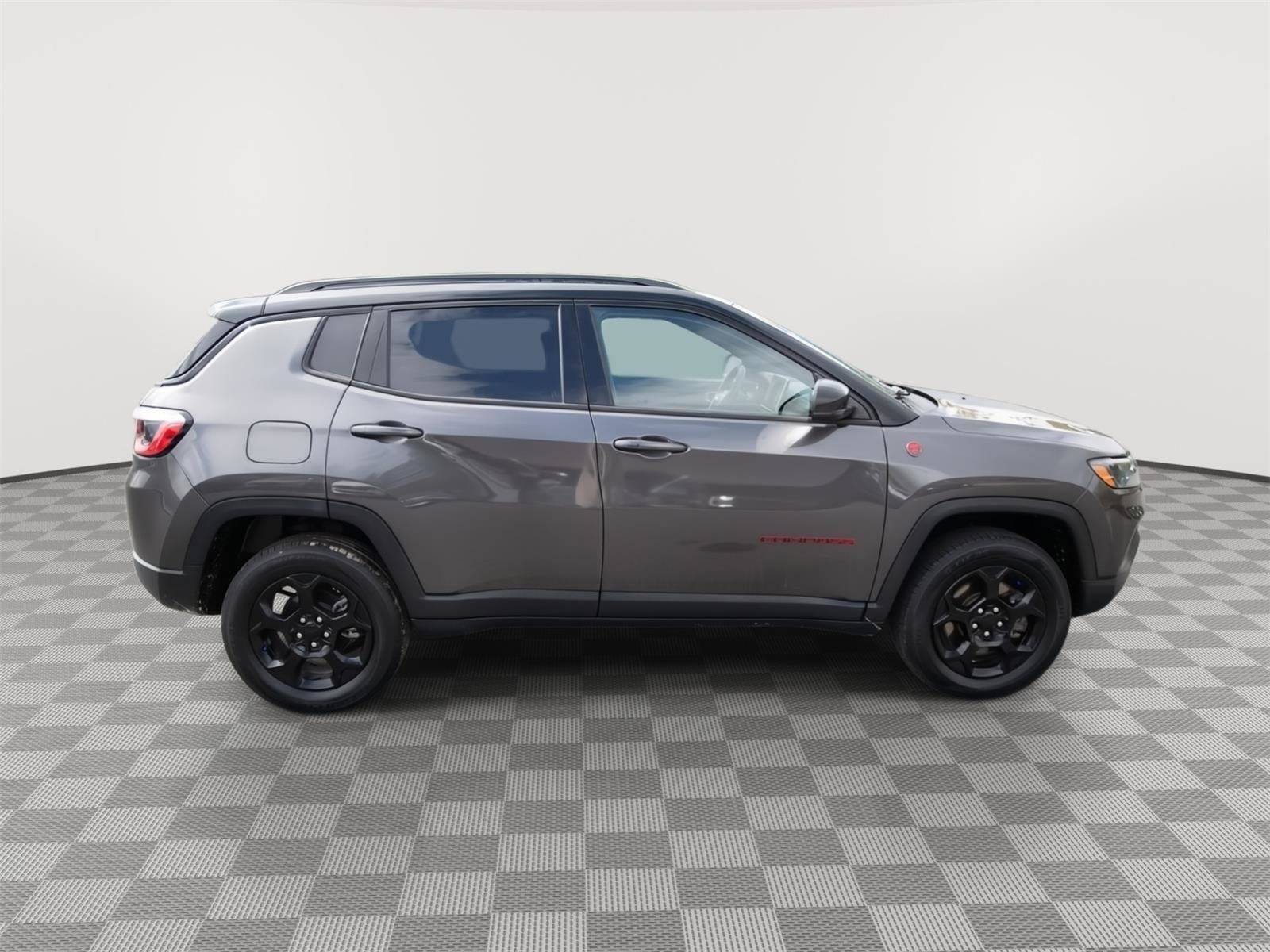 Used 2023 Jeep Compass Trailhawk AWD/4WD image 4
