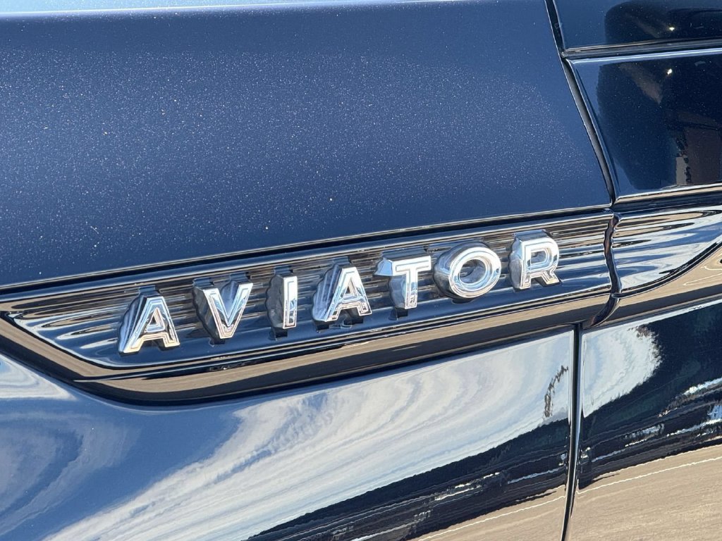 Certified 2023 Lincoln Aviator Reserve w/ Equipment Group 201A AWD/4WD image 10