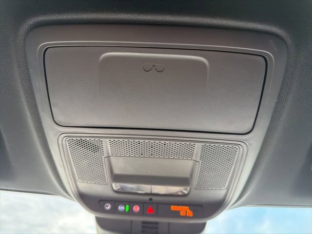 Used 2024 Chevrolet Traverse Z71 w/ LPO, Floor Liner Package image 42