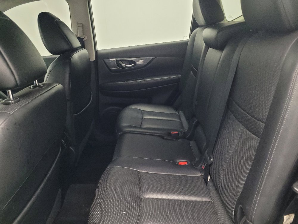 Used 2016 Nissan Rogue SL w/ SL Premium Package image 18