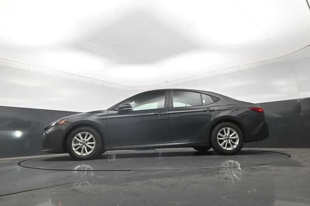 Used 2025 Toyota Camry LE FWD image 25