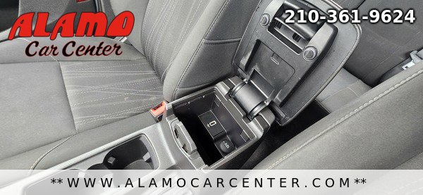 Used 2018 Ford Focus SEL image 37