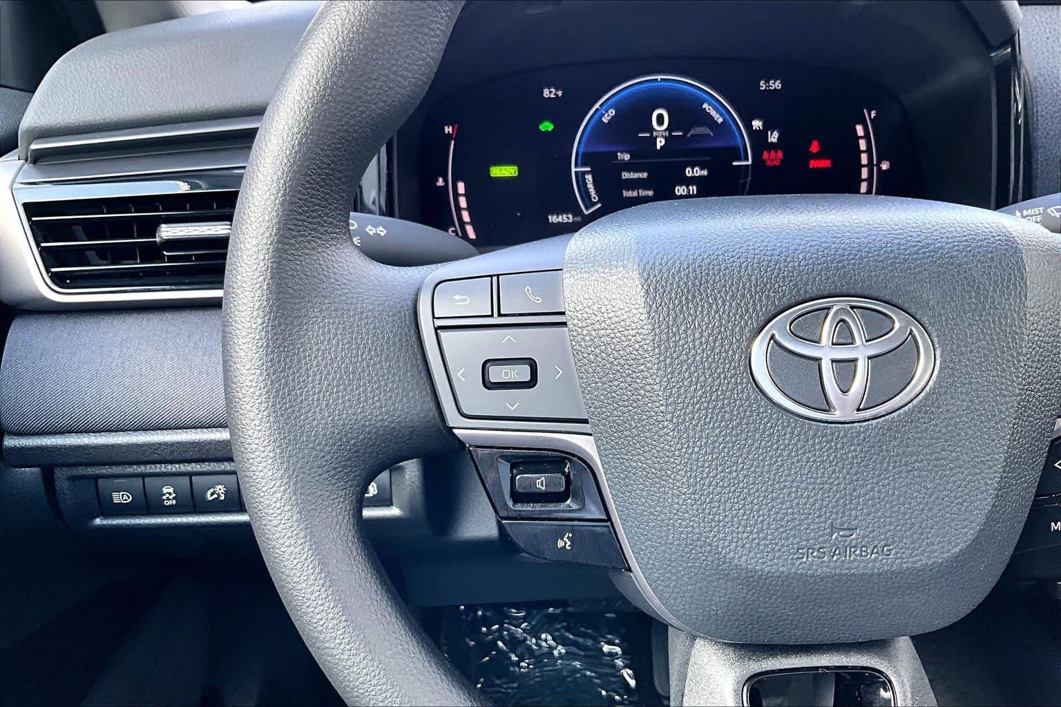Used 2026 Toyota Camry LE FWD image 23