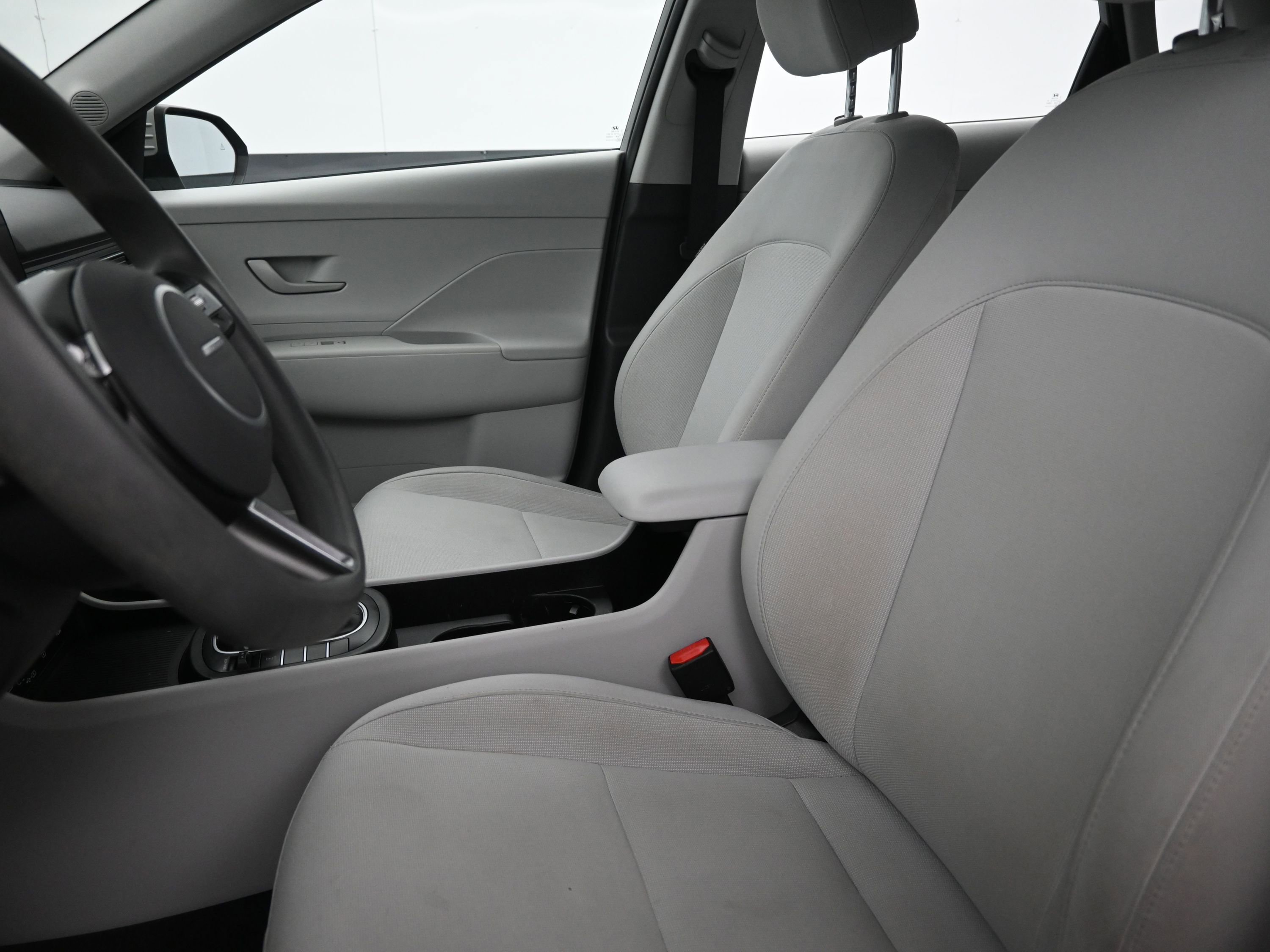 Certified 2024 Hyundai Kona SE AWD/4WD image 11
