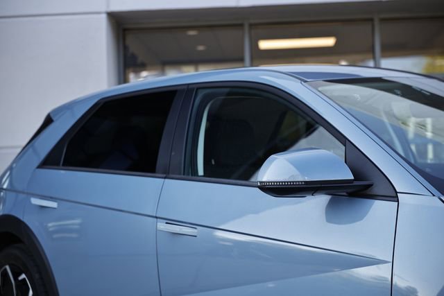 Used 2024 Hyundai Ioniq 5 SE image 3