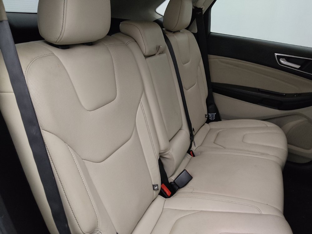 Used 2015 Ford Edge Titanium w/ Equipment Group 302A FWD image 19