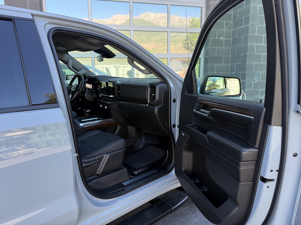 Used 2024 GMC Sierra 1500 Elevation w/ Preferred Package AWD/4WD image 42