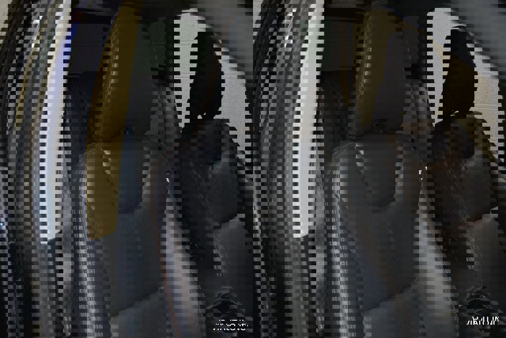 Used 2011 Volvo XC60 3.2 image 14