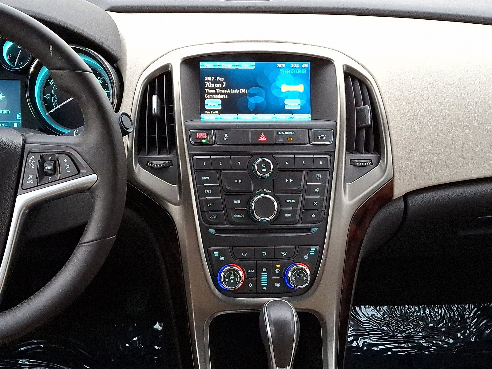 Used 2012 Buick Verano Leather image 16