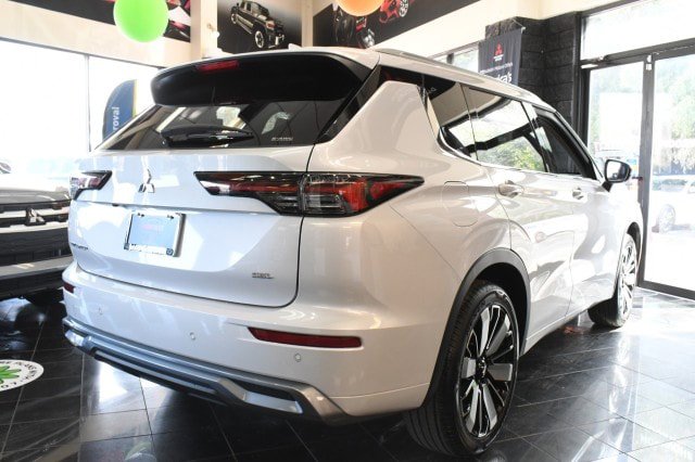 New 2026 Mitsubishi Outlander SEL AWD/4WD image 16