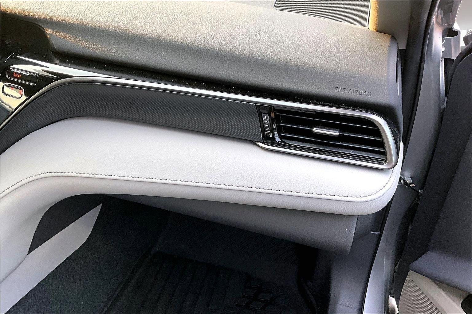 Used 2023 Toyota Camry SE w/ Audio Upgrade Package image 26