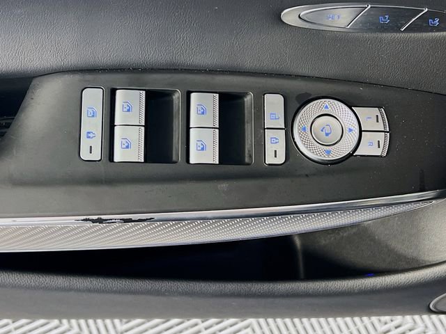 Used 2024 Genesis GV70 2.5T w/ Sport Prestige Package image 12