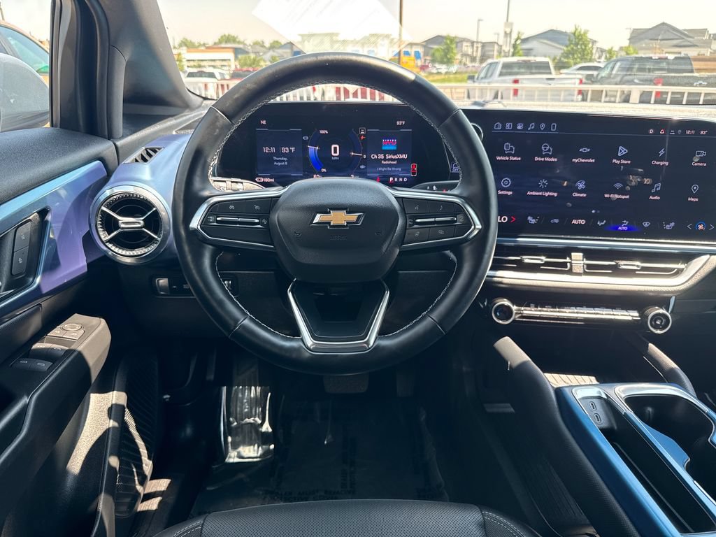 Used 2024 Chevrolet Equinox EV LT AWD/4WD image 13