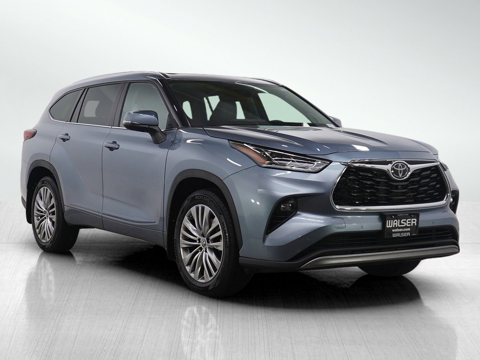 Used 2022 Toyota Highlander Platinum image 7