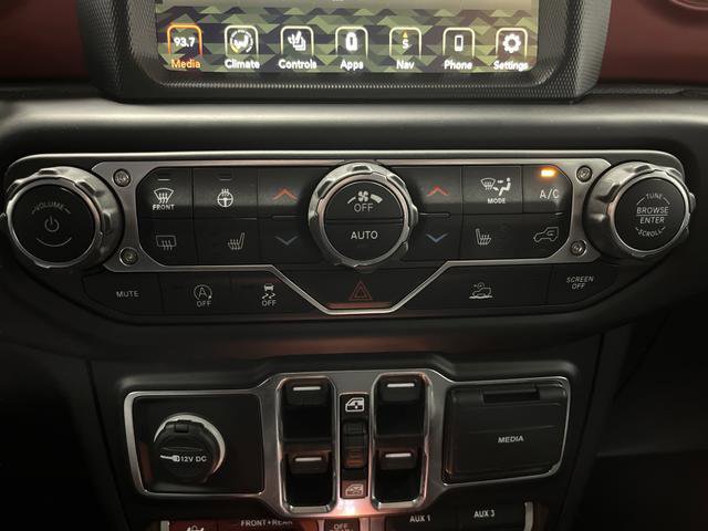Used 2023 Jeep Gladiator Rubicon w/ Cold Weather Group image 19