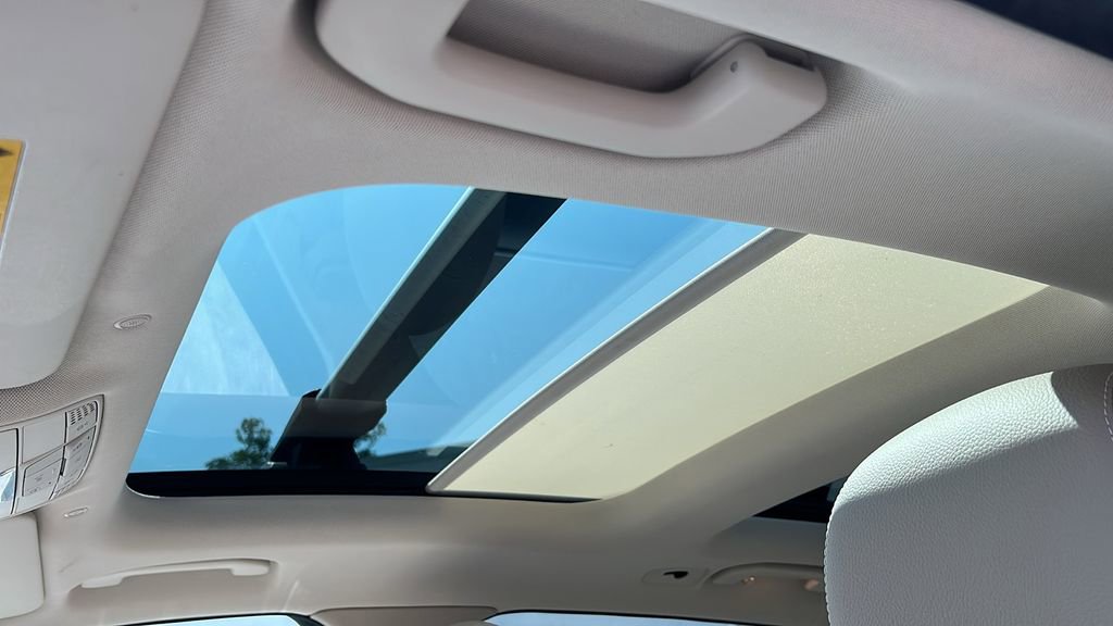 Used 2022 Mercedes-Benz GLC 300 GLC 300 image 36