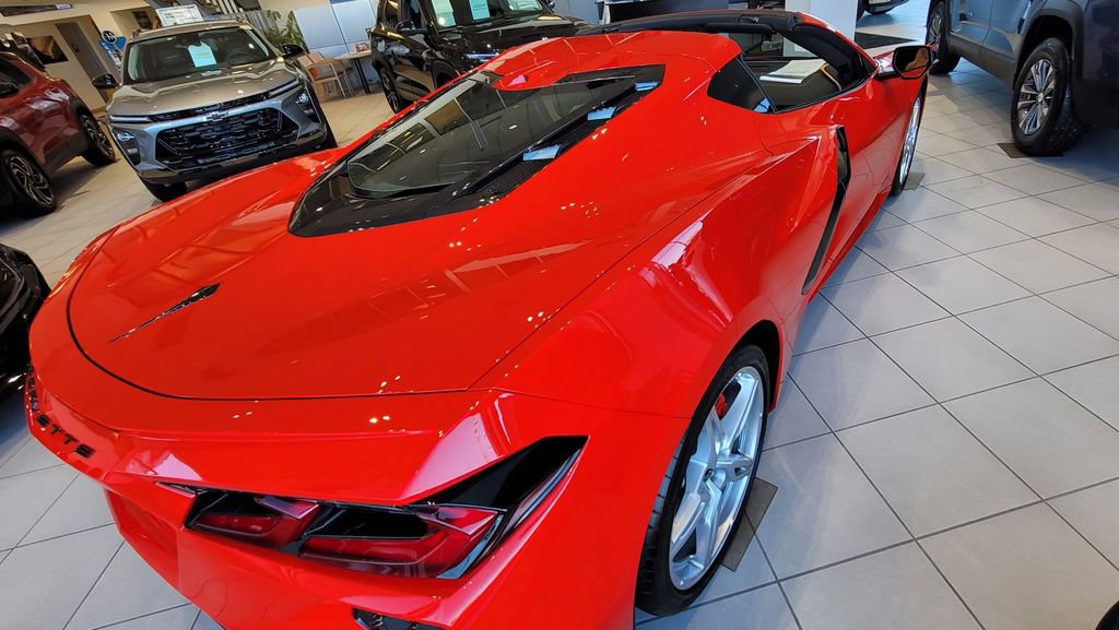 Used 2025 Chevrolet Corvette Stingray Preferred Cpe w/ 2LT image 12