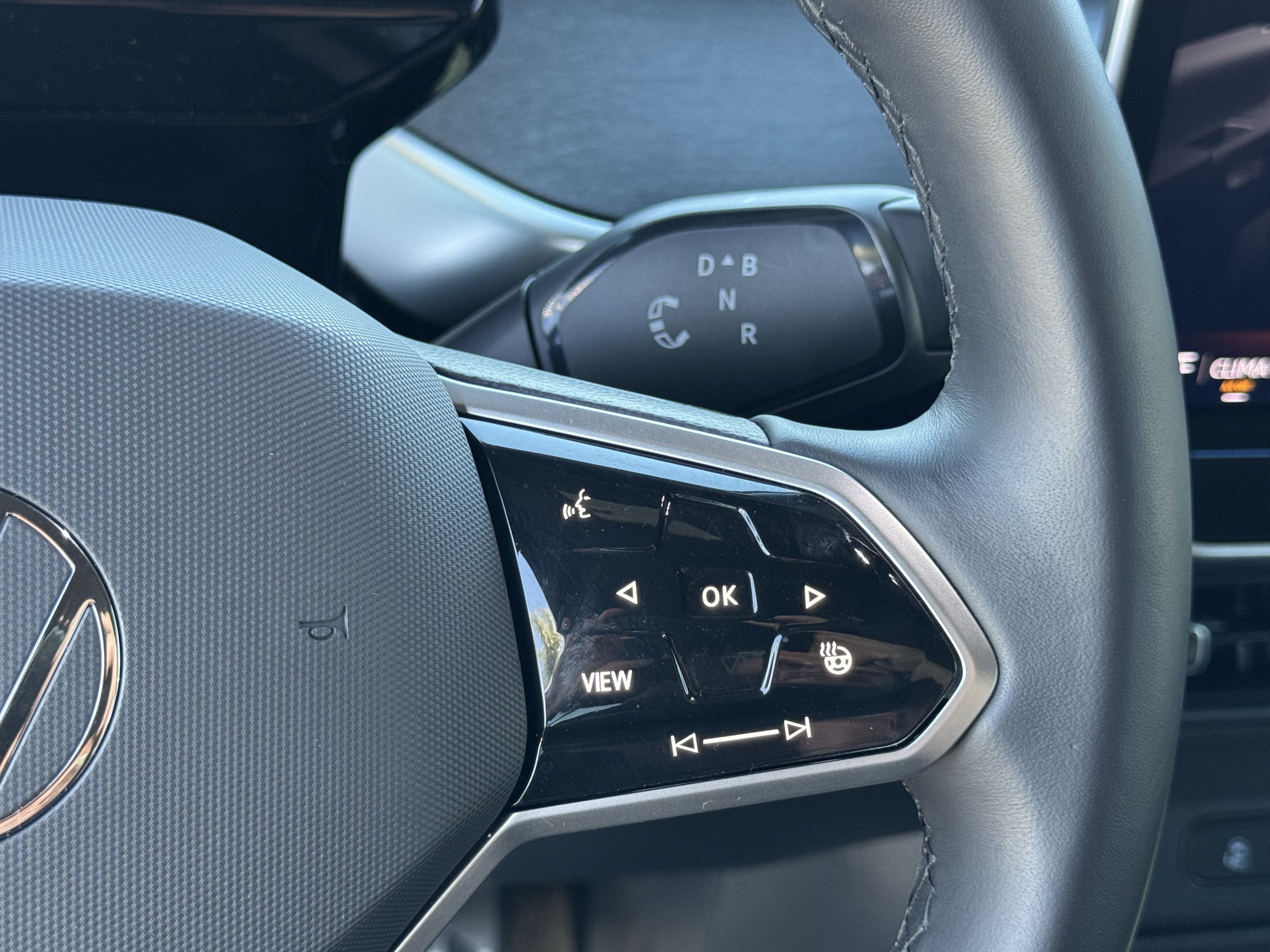 Certified 2025 Volkswagen ID. Buzz Pro S RWD image 19