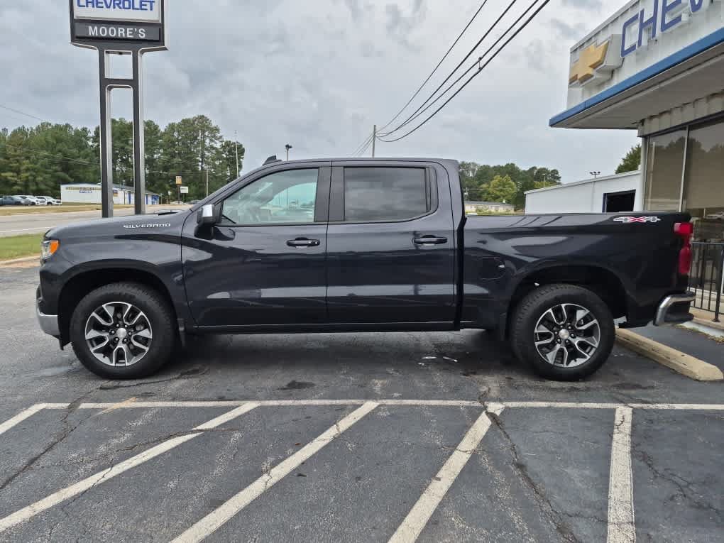 Used 2024 Chevrolet Silverado 1500 LT AWD/4WD image 13