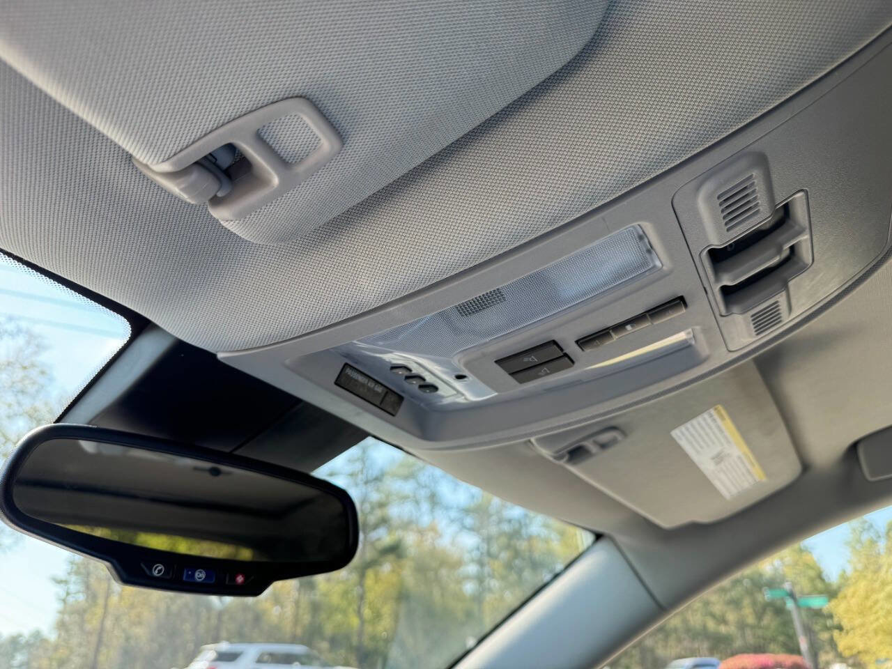 Used 2012 Cadillac SRX Luxury image 23