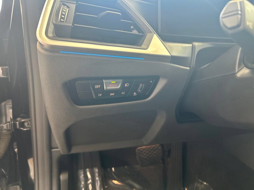 Used 2024 BMW i4 xDrive40i AWD/4WD image 44