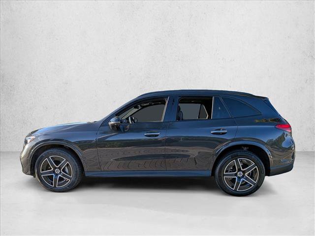 Used 2025 Mercedes-Benz GLC 300 4MATIC image 9
