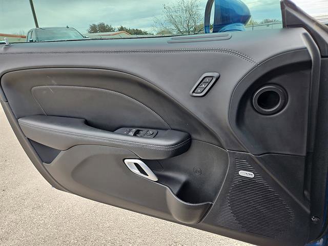 Used 2023 Dodge Challenger SXT w/ Plus Package image 12