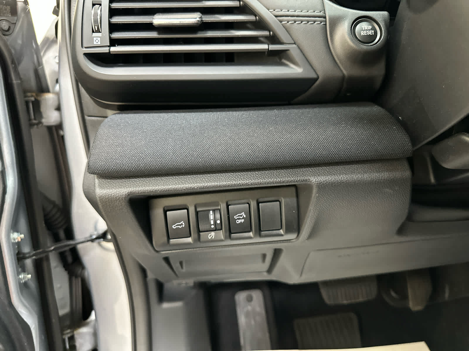 Used 2024 Subaru Outback Premium AWD/4WD image 22