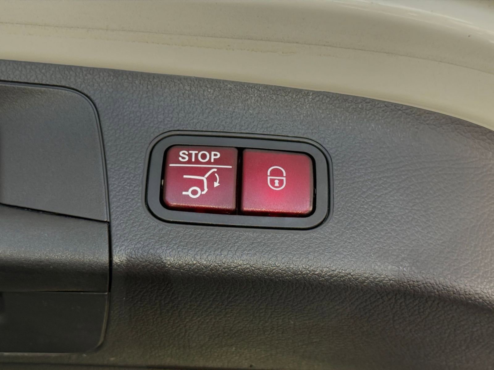Used 2025 Mercedes-Benz GLA 250 image 23
